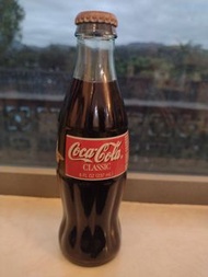 Disney

Tomorrowland Coca

Cola Coke Bottle 可口可樂汽水 Grand

Opening Spring 1998