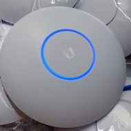 Used unifi AC PRO wifi transmitter like new