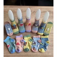 Set of 5 pairs of baby socks for babies from 1-6 months old