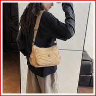 B4 Large capacity shoulder bag Korean style simple crossbody bag lightweight small square bag for wo