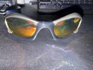 Oakley 太陽眼鏡