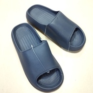 Yeezy Slides Lelaki Perempuan Unisex Men Women Sandal Slipper Fashionable Trendy Flip flops