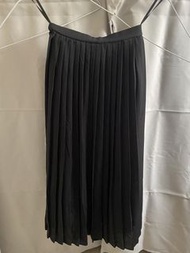 Uniqlo 黑色百褶裙