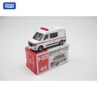 Takara Tomy โทมิก้า Tomica No.44 Nissan NV400 EV Ambulance