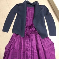 （全新）日本三宅一生 Issey Miyake 品牌 me 紫紅色壓褶絲滑洋裝+灰色密摺外套