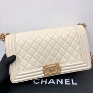 Chanel Boy 25cm米白