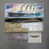 (葵興樂聲9樓門市現貨） RMS TITANIC 鐵達尼號 模型(盒不完美）
