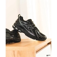 1906R BLACK SILVER METALLIC SHOES