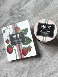 Set of 2 件套： NEST New York Santa Barbara Strawberry Perfume Oil 1.5ml 香水 & Wellness Himalayan Salt &