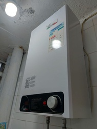 二手電熱水爐 Bondini Italy 雪白 BWH-15 4加侖 15公升 3000W 花灑儲水式電熱水爐