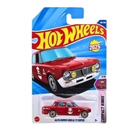 Hot Wheels HOTWHEELS Alfa Romeo Giulia Ti Super Red Compact Kings HYW40