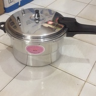 Sanex 12 liter pressure cooker