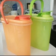 Tupperware beverage buddy 1.9L (1)
