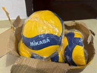 Mikasa V300W Volleyball