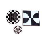 全新 YSL SAINT LAURENT銀色黑白階磚圖案徽章胸針