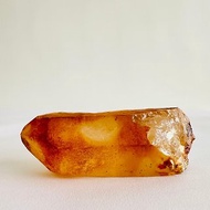 黃金喜馬拉雅山水晶11 原礦礦標 風水磁場 高能量水晶柱 黃皮水晶