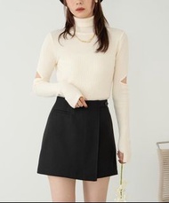 全新日本 HINARI 黑色後橡筋腰造型裙褲 (官網同步) ON SALES$148 全場現貨