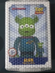 全新 有貨BE@RBRICK ALIEN 100％ &amp; 400％ Bearbrick Disney Toy Story 三眼仔 反斗奇兵