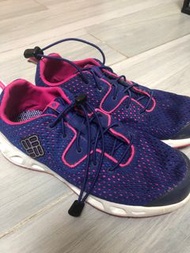 紫粉色Columbia運動鞋