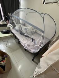 蚊帳連蚊帳架