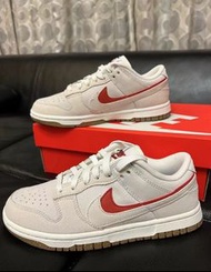 🔝Nike dunk low se 85 經典復古休閒鞋 女款 灰白紅 雙層swoosh