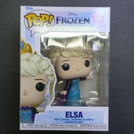 Funko Pop 1024 Frozen: Elsa with Used 0.5mm Protector