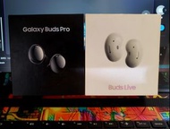 🈹️ 2盒一齊出 $900 己開封 因攞機時要check 內有近照 Samsung 三星 Galaxy Buds Pro 智能降噪耳機 &amp; Galaxy Buds Live 無線降噪耳機 是headphones又不是耳機（注意：不是SONY GravaStar 重力星球 Sennheiser JBL Bose DELL Philips LG XBOX Microsoft Nintendo Switch wii PS 345 APPLE IPhone MV MIT）