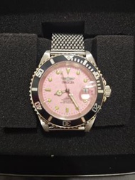 Invicta 粉紅色錶面手錶