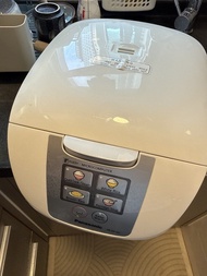 Panasonic Rice Cooker SR-DF101