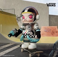 Pop Mart MEGA SPACE MOLLY 1000% Vans