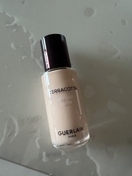 嬌蘭（Guerlain）Terracotta Le Teint Glow 古銅亮采粉底液