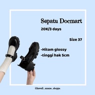 Rental Shoes For Pregnant Women (Preferably Around karawang)