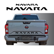 สติ๊กเกอร์ ติดกระจังหน้า และฝาปิดท้าย  ติดบนโลโก้ NISSAN NAVARA PRO-4X 2021 2022 2023 2024