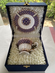 ชุดชา/กาแฟเบญจรงค์ พร้อมกล่องผ้าไหม 200 ml Royal Bone Tea/coffee cup and saucer in silk box by JJ Be