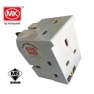 MK 692 13AMP 3 Pin 3 Way Adapter