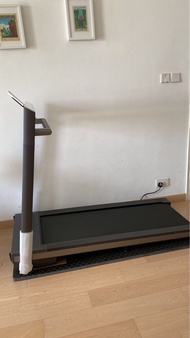 Amazfit Treadmill along with shock absorption matt