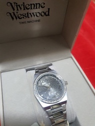 นาฬิกา VIVIENNE WESTWOOD สภาพมือ 1 ซีลครบ เครื่องสวิสแท้ 100% อุปกรณ์ครบ