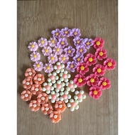 RM4.50/50 pieces : TF-520 - Resin - Bunga - Flower - 1.3 cm to 1.5 cm