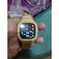 Led watch*