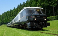 Kyushu Mount Aso One-Day Tour: Aso Boy Train, Kumamoto Castle, Kusasenri, Mount Aso Crater, Kamishik