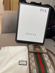 Gucci 手機包
