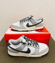 Nike Dunk "Light Smoke Grey" 低幫板鞋 女款 白灰