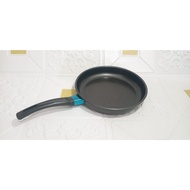 [TOKO ASIH HASAN] READY STOK Teflon Set 2 Pcs Fry Pan Set 18 cm dan 25 cm / Gratis Packing Dus dan B