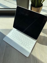 99.9% 超新淨M1 iPad Pro WiFi 2TB 12.9寸 連白色Magic Keyboard（保養到2022年5月20號）