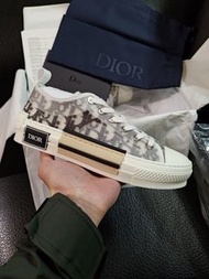 Dior B23