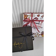 BIRTHDAY HAMPERS BOX GIFT BOX BABY GIFT BOX BABY/ SIZE 21 X 21 X 5 CM FREE RIBBON