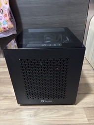 Thermaltake divider 200 tg air 黑色 MATX 電腦機箱