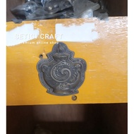 Classic Drawer Pull TLK16