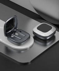 🌟新年優惠🌟QB-28真無線藍牙運動遊戲耳機🌟（免費順豐智能櫃）（連續聽歌7小時）（送鋼化膜）黑白色選擇，個性化空間音頻，無線降噪，可調降噪，通話清晰，調整音量🔊調節音效，單耳模式/雙耳模式適用與任何