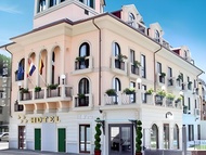 薩沃意亞別墅飯店 (Hotel Villa Savoia)